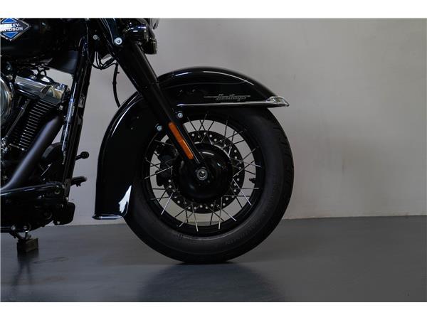 2025 harley-davidson FLHCS Heritage Classic 117