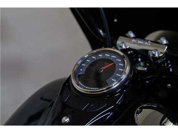 2025 harley-davidson FLHCS Heritage Classic 117