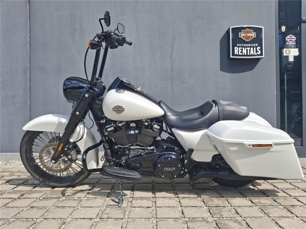 FLHRXS Road King Special 114 mit J&H Auspuff