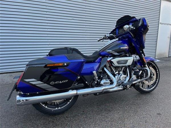 2025 Harley-Davidson CVO Street Glide FLHXSE