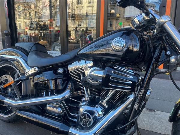 2016 HARLEY-DAVIDSON BREAKOUT