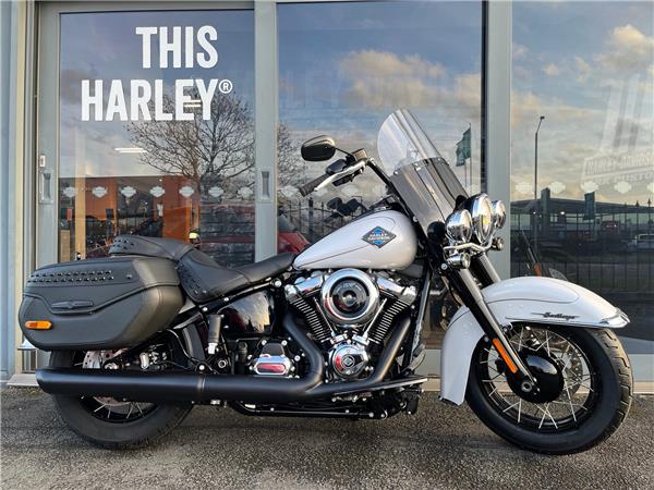 2025 HARLEY-DAVIDSON SOFTAIL FLHC HERITAGE CLASSIC