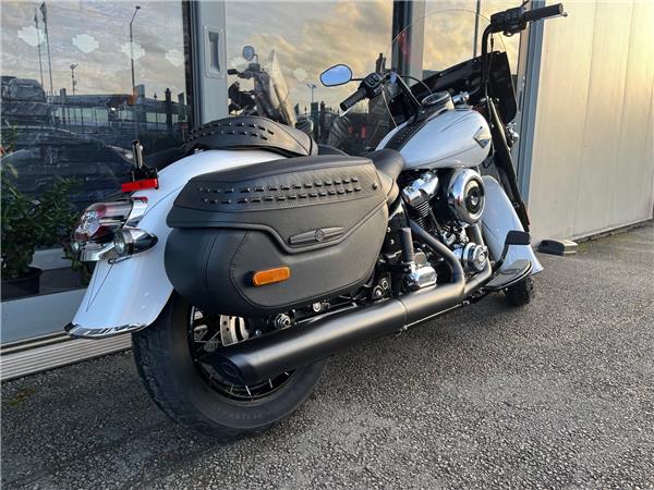 2025 HARLEY-DAVIDSON SOFTAIL FLHC HERITAGE CLASSIC