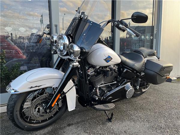 2025 HARLEY-DAVIDSON SOFTAIL FLHC HERITAGE CLASSIC