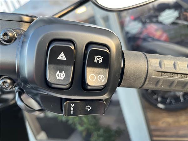 2025 HARLEY-DAVIDSON SOFTAIL FLHC HERITAGE CLASSIC