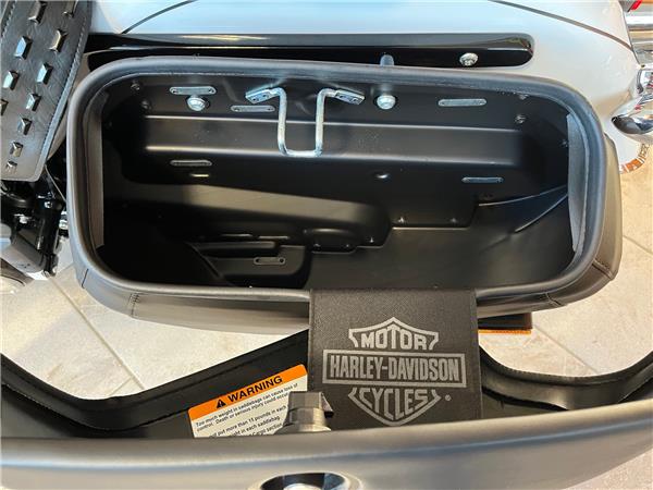 2025 HARLEY-DAVIDSON SOFTAIL FLHC HERITAGE CLASSIC