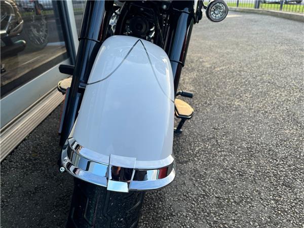 2025 HARLEY-DAVIDSON SOFTAIL FLHC HERITAGE CLASSIC