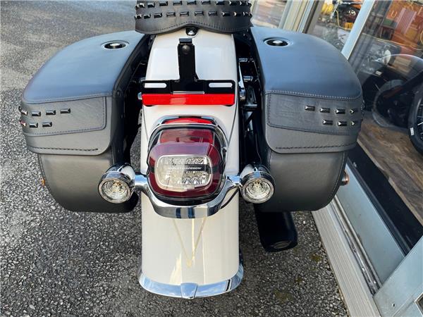 2025 HARLEY-DAVIDSON SOFTAIL FLHC HERITAGE CLASSIC