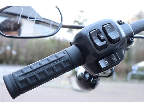 2025 HARLEY-DAVIDSON STREET BOB