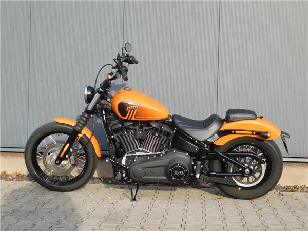 Street Bob 