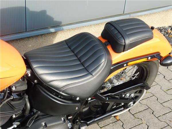 Street Bob 
