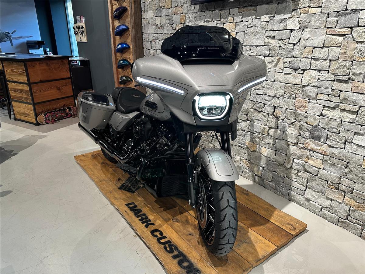 2023 harley-davidson FLHXSE Street Glide CVO 121