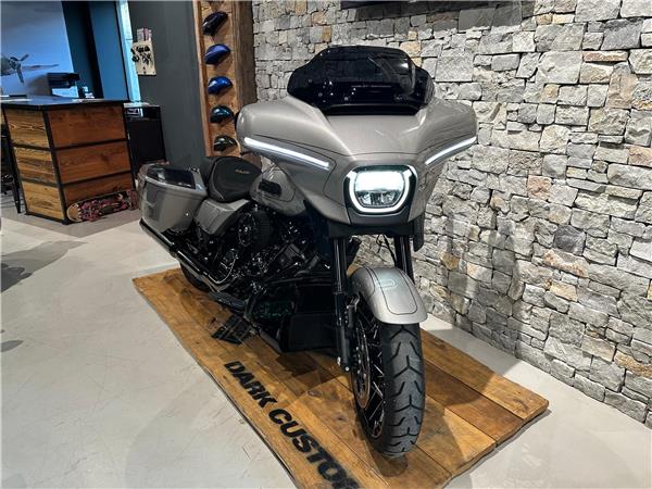 2023 harley-davidson FLHXSE Street Glide CVO 121