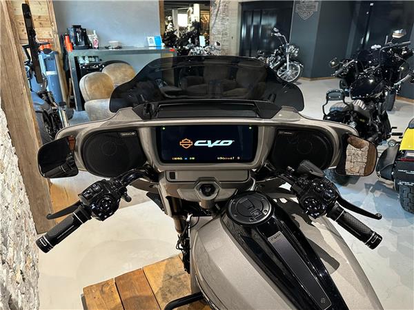 2023 harley-davidson FLHXSE Street Glide CVO 121