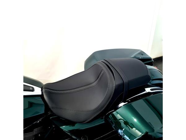 HARLEY-DAVIDSON ROAD GLIDE