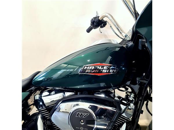 HARLEY-DAVIDSON ROAD GLIDE