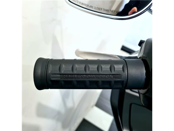 HARLEY-DAVIDSON ROAD GLIDE