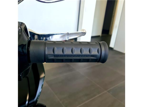 HARLEY-DAVIDSON ROAD GLIDE