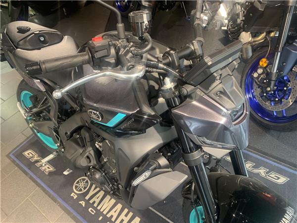2025 Yamaha MT-09 Y-AMT, Only 185m , Yamaha warranty till November 2028 !