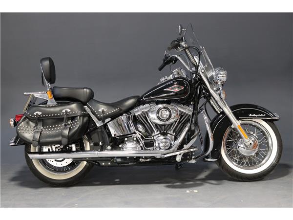 2015 HARLEY-DAVIDSON SOFTAIL FLSTC HERITAGE SOFTAIL CLASSIC