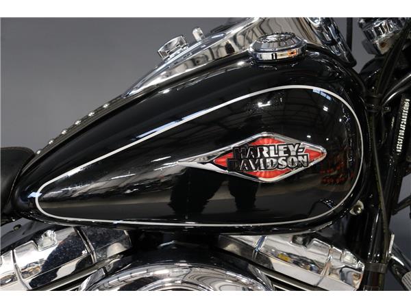 2015 HARLEY-DAVIDSON SOFTAIL FLSTC HERITAGE SOFTAIL CLASSIC