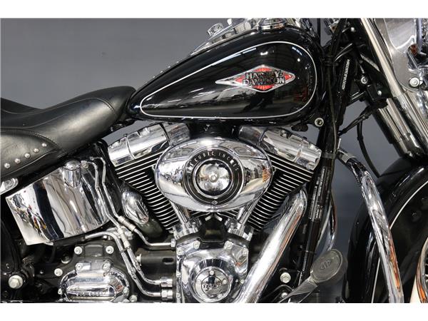 2015 HARLEY-DAVIDSON SOFTAIL FLSTC HERITAGE SOFTAIL CLASSIC