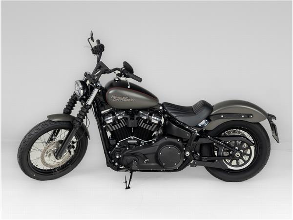 2018 Harley-Davidson FXBB SOFTAIL Street Bob Two-Tone