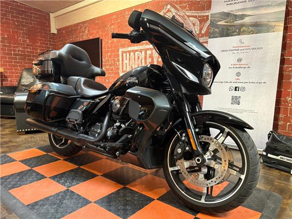 FLHXU Street Glide Ultra\\