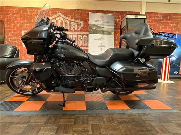 FLHXU Street Glide Ultra\\