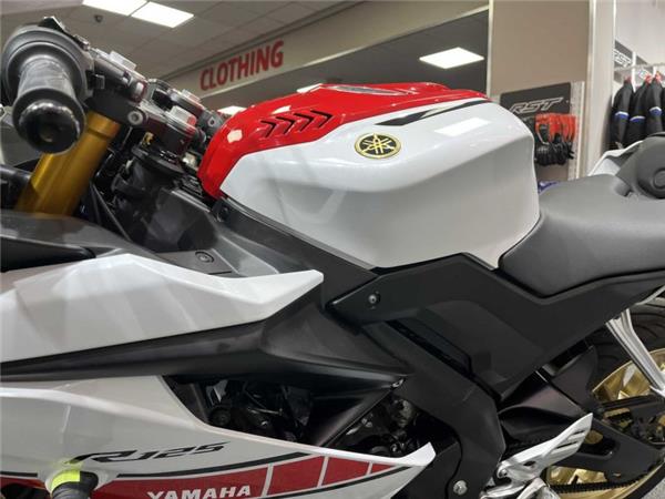 2022 Yamaha YZF R125 White