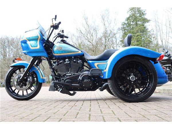 2024 HARLEY-DAVIDSON TRIKE FLRT FREEWHEELER