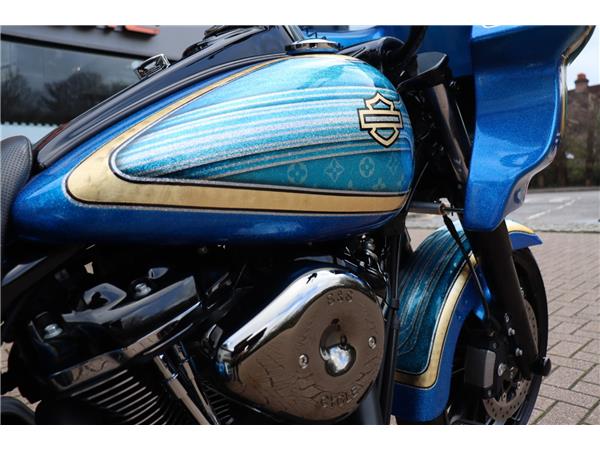 2024 HARLEY-DAVIDSON TRIKE FLRT FREEWHEELER