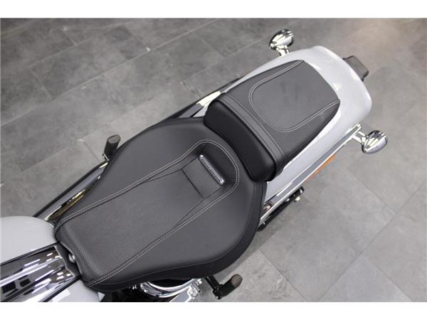 2025 Harley-Davidson Breakout