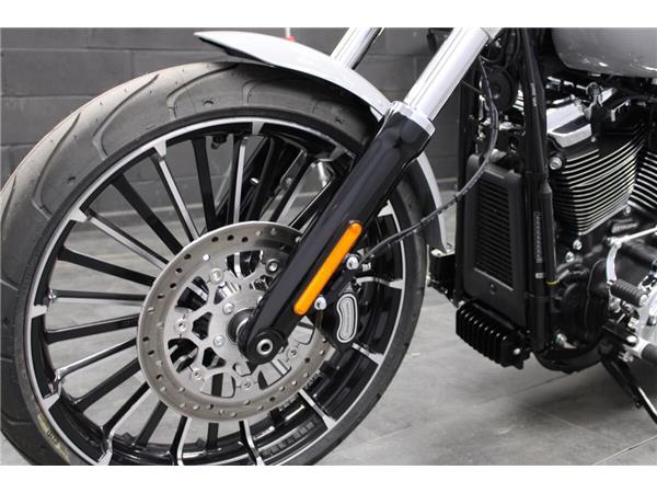 2025 Harley-Davidson Breakout