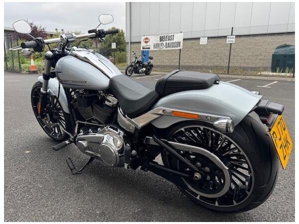 2023 Harley-Davidson Breakout