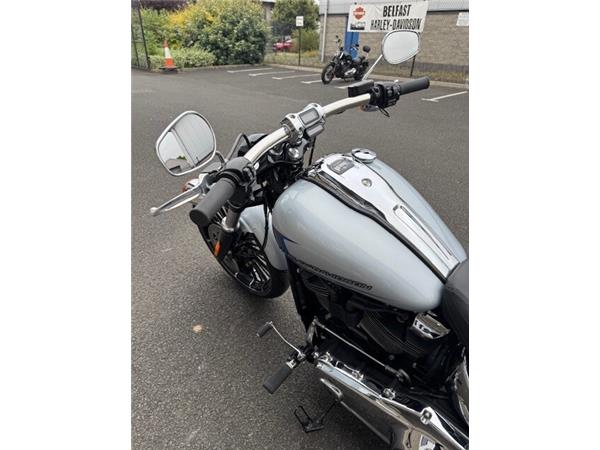 2023 Harley-Davidson Breakout