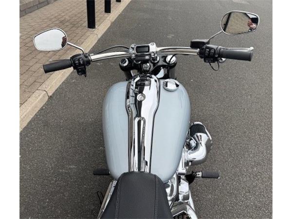 2023 Harley-Davidson Breakout