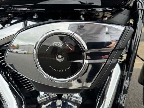 2025 Harley-Davidson Breakout