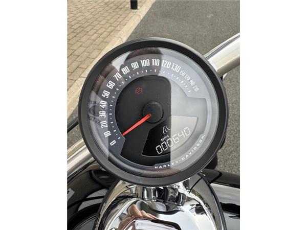 2025 Harley-Davidson Breakout