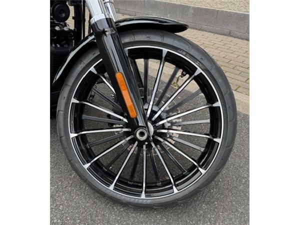 2025 Harley-Davidson Breakout