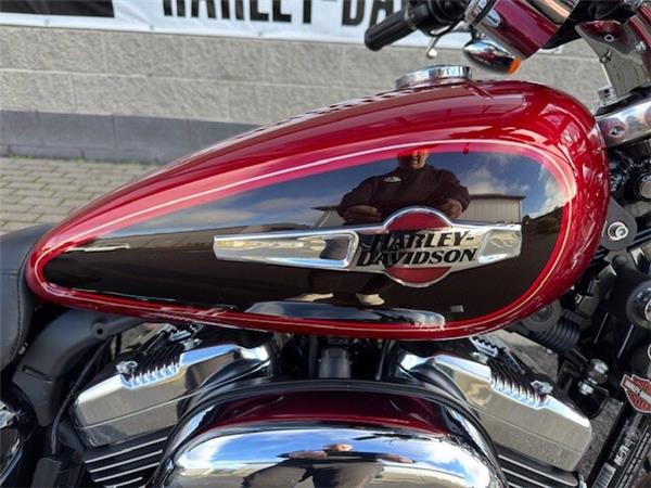 2012 Harley-Davidson 1200 Custom