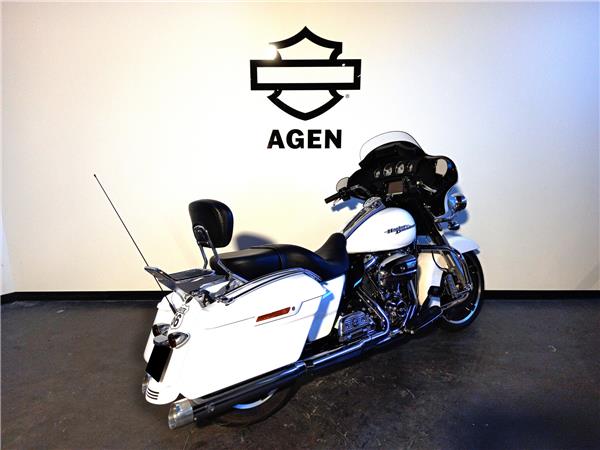 2017 HARLEY-DAVIDSON STREET GLIDE