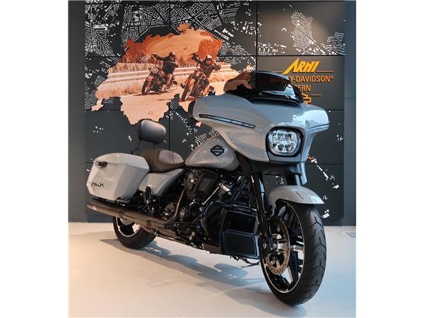 2024 harley-davidson FLHX Street Glide Black Finish 117