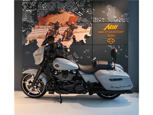 2024 harley-davidson FLHX Street Glide Black Finish 117