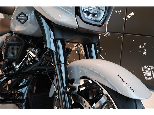 2024 harley-davidson FLHX Street Glide Black Finish 117