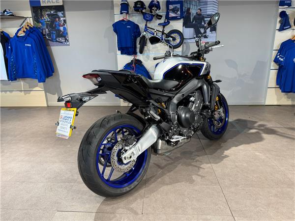 2025 YAMAHA MT-09 SP