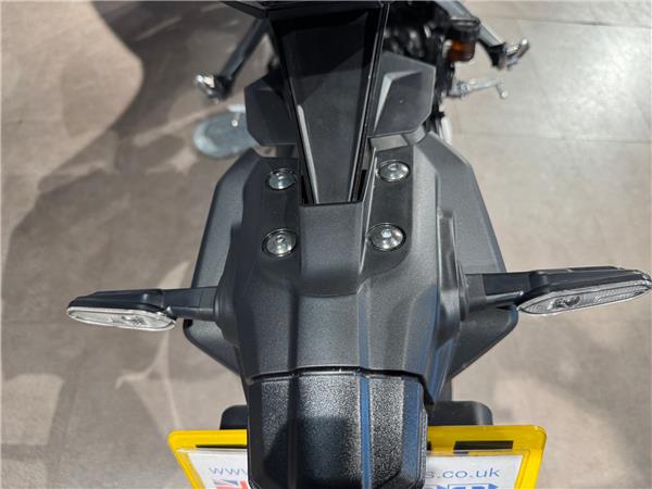 2025 YAMAHA MT-09 SP