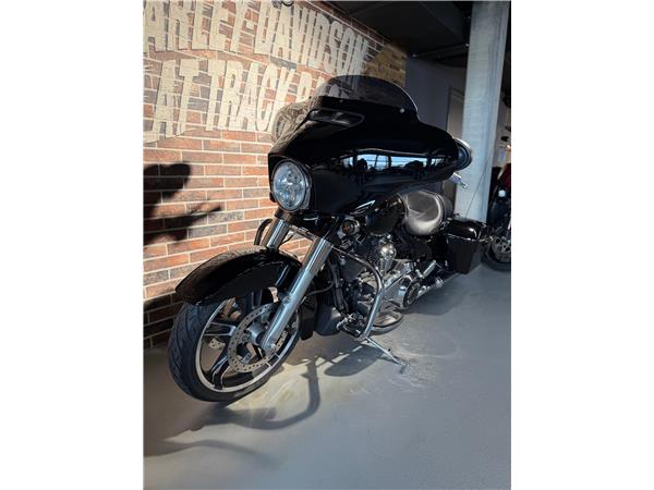 2017 harley-davidson FLHXS Street Glide Special 107 ABS