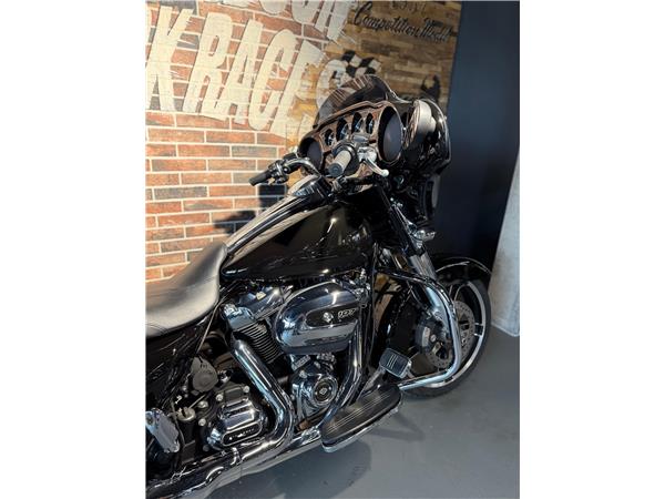 2017 harley-davidson FLHXS Street Glide Special 107 ABS