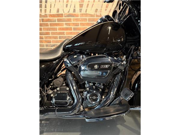 2017 harley-davidson FLHXS Street Glide Special 107 ABS